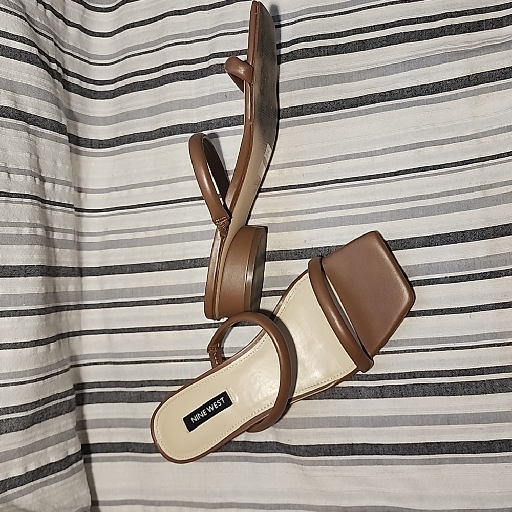 Nine West sandals - Picture 3 of 6